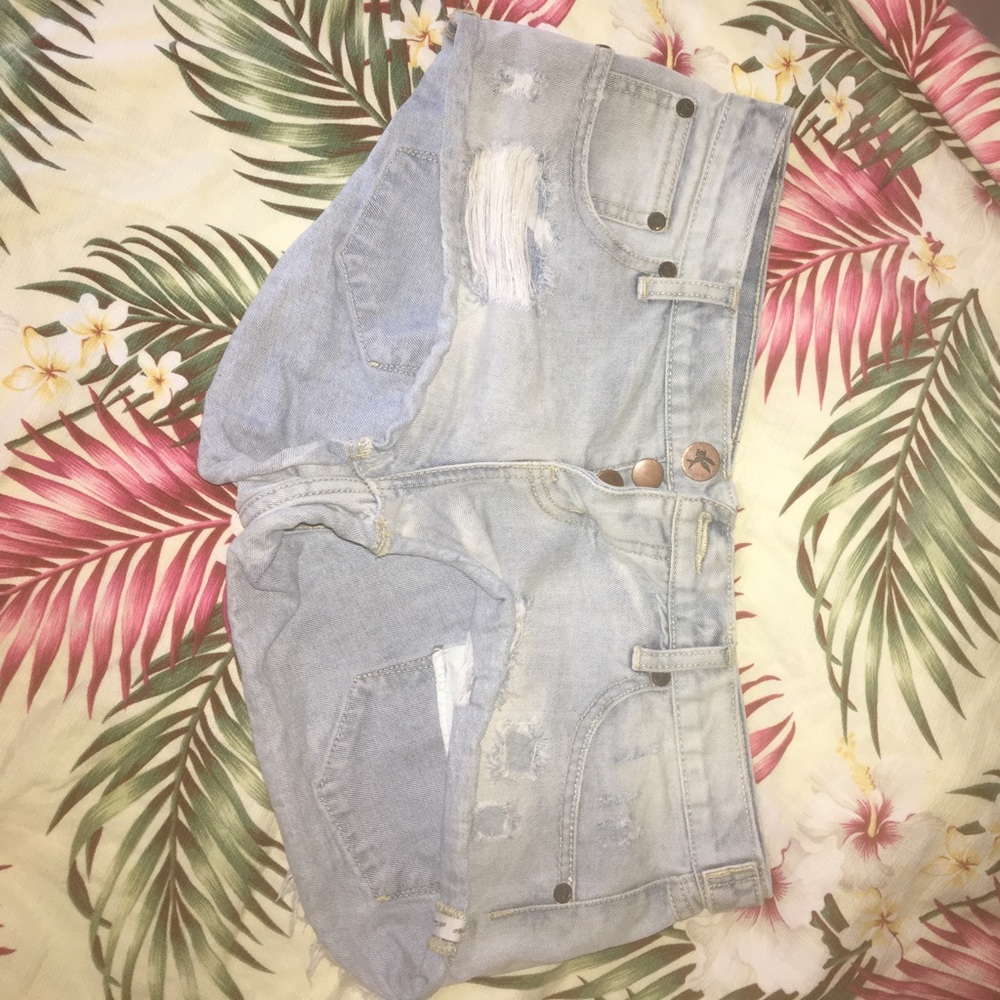 One tsp shorts
